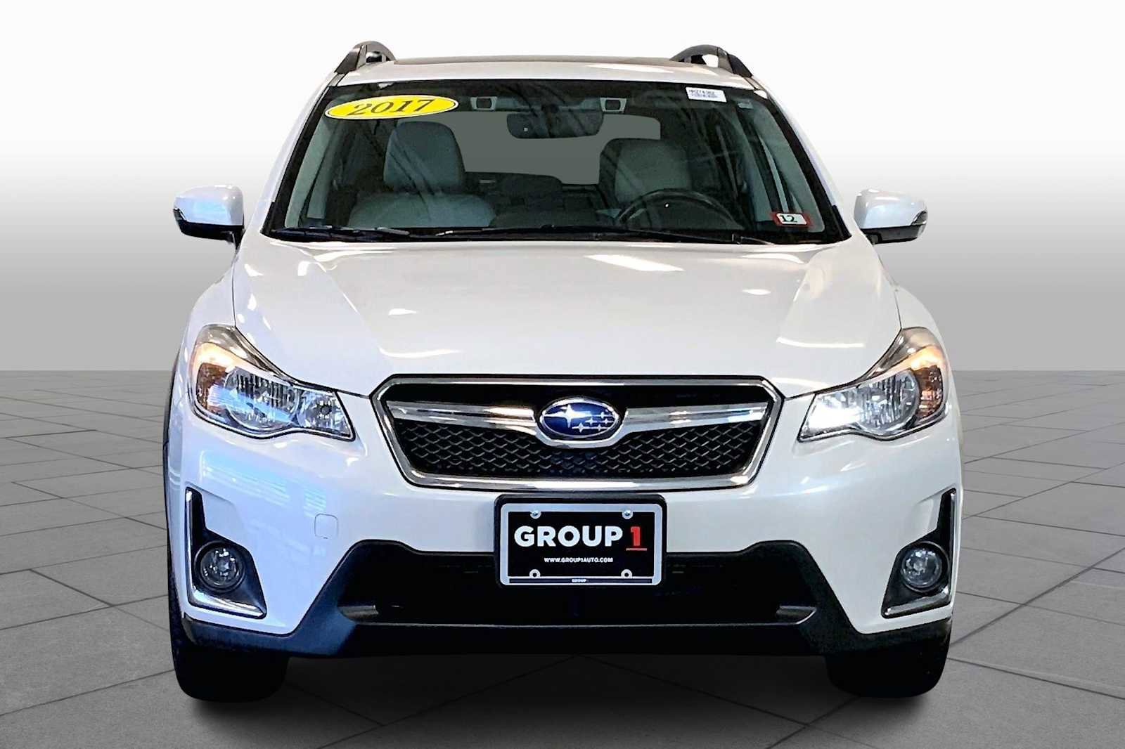 Used 2017 Subaru Crosstrek 2.0i Limited image 3