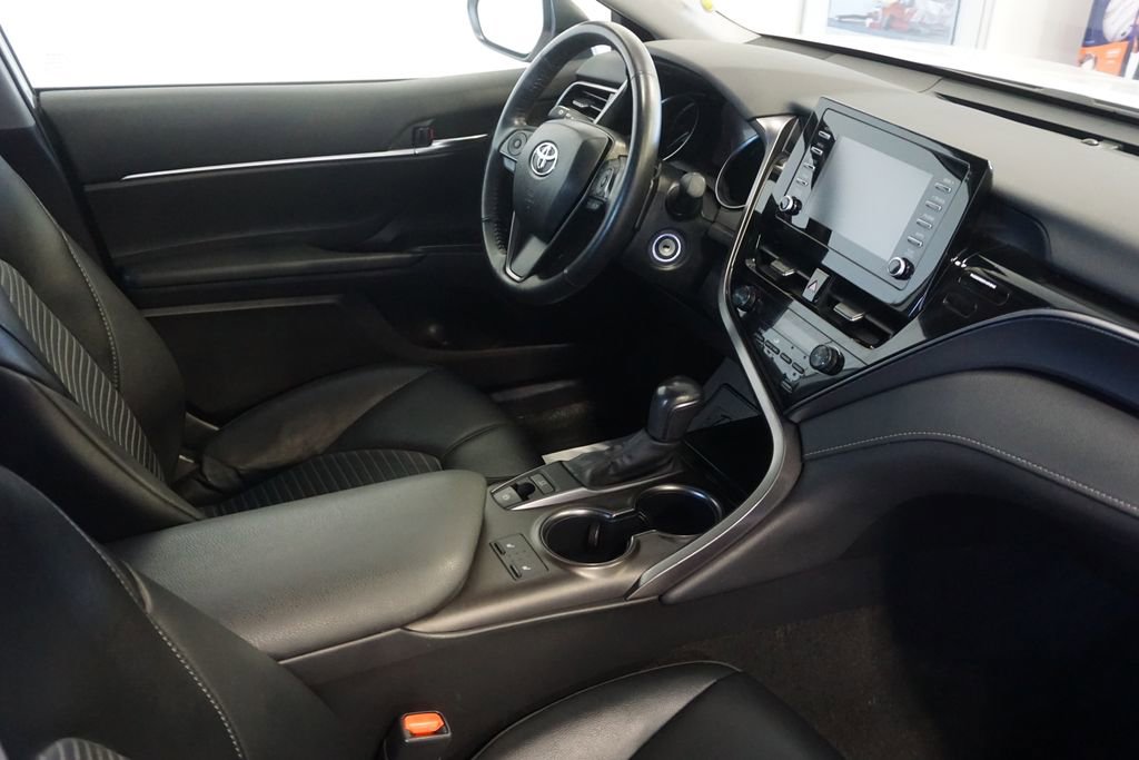Used 2024 Toyota Camry SE image 24