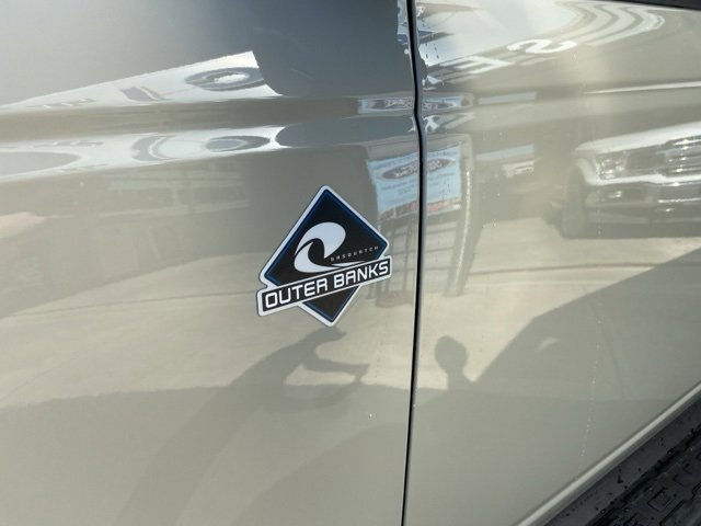 New 2025 Ford Bronco Outer Banks image 7