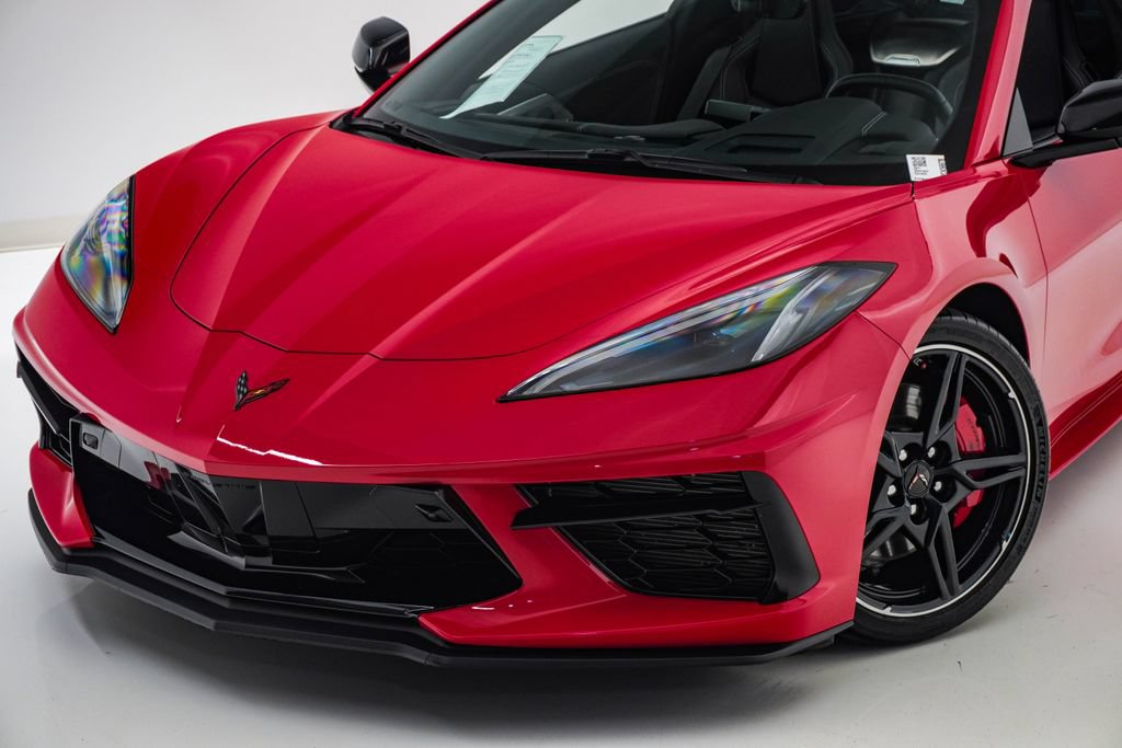Used 2021 Chevrolet Corvette Stingray Preferred Cpe w/ Z51 Performance Package RWD image 4