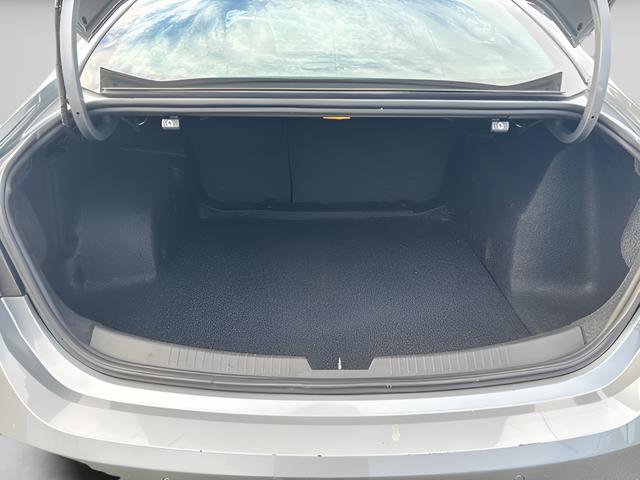 Used 2024 Chevrolet Malibu LT image 9