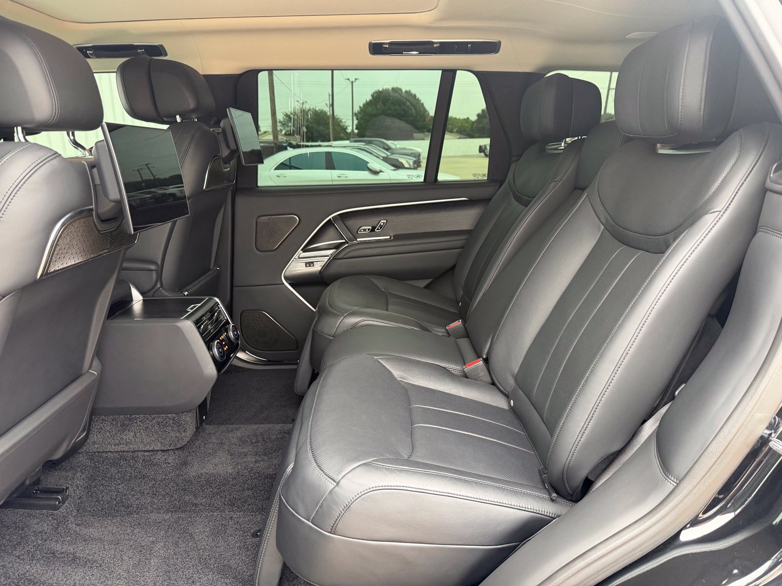 Used 2023 Land Rover Range Rover Long Wheelbase First Edition AWD/4WD image 24