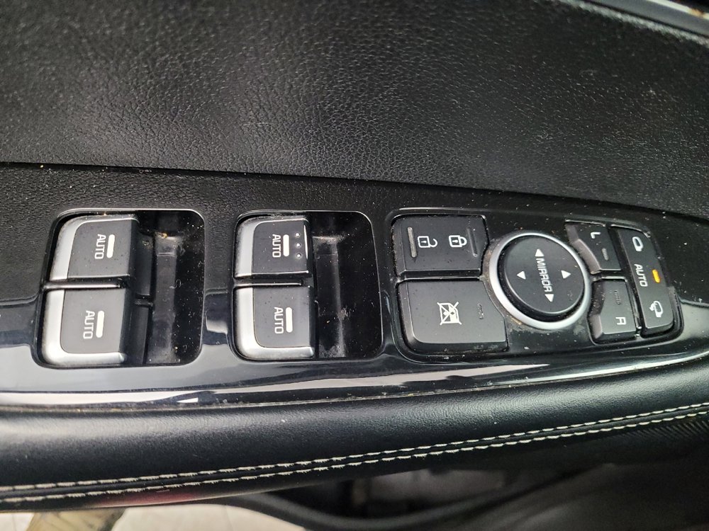 Used 2016 Kia Sorento SX image 27