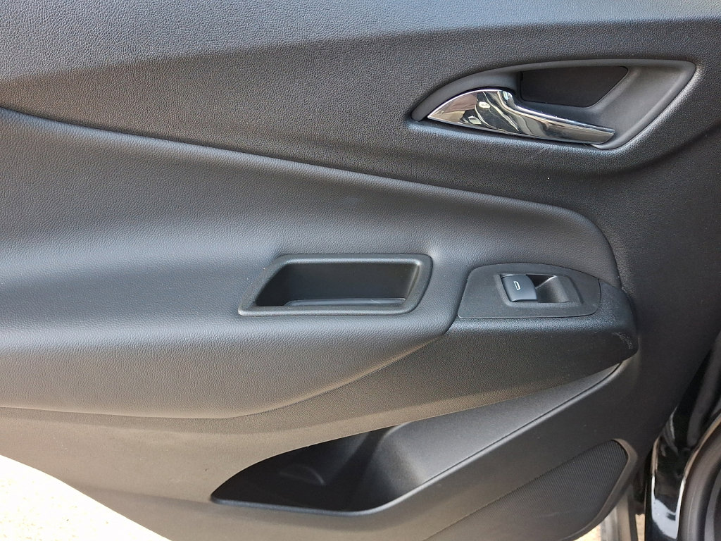 Used 2024 Chevrolet Equinox LT image 19