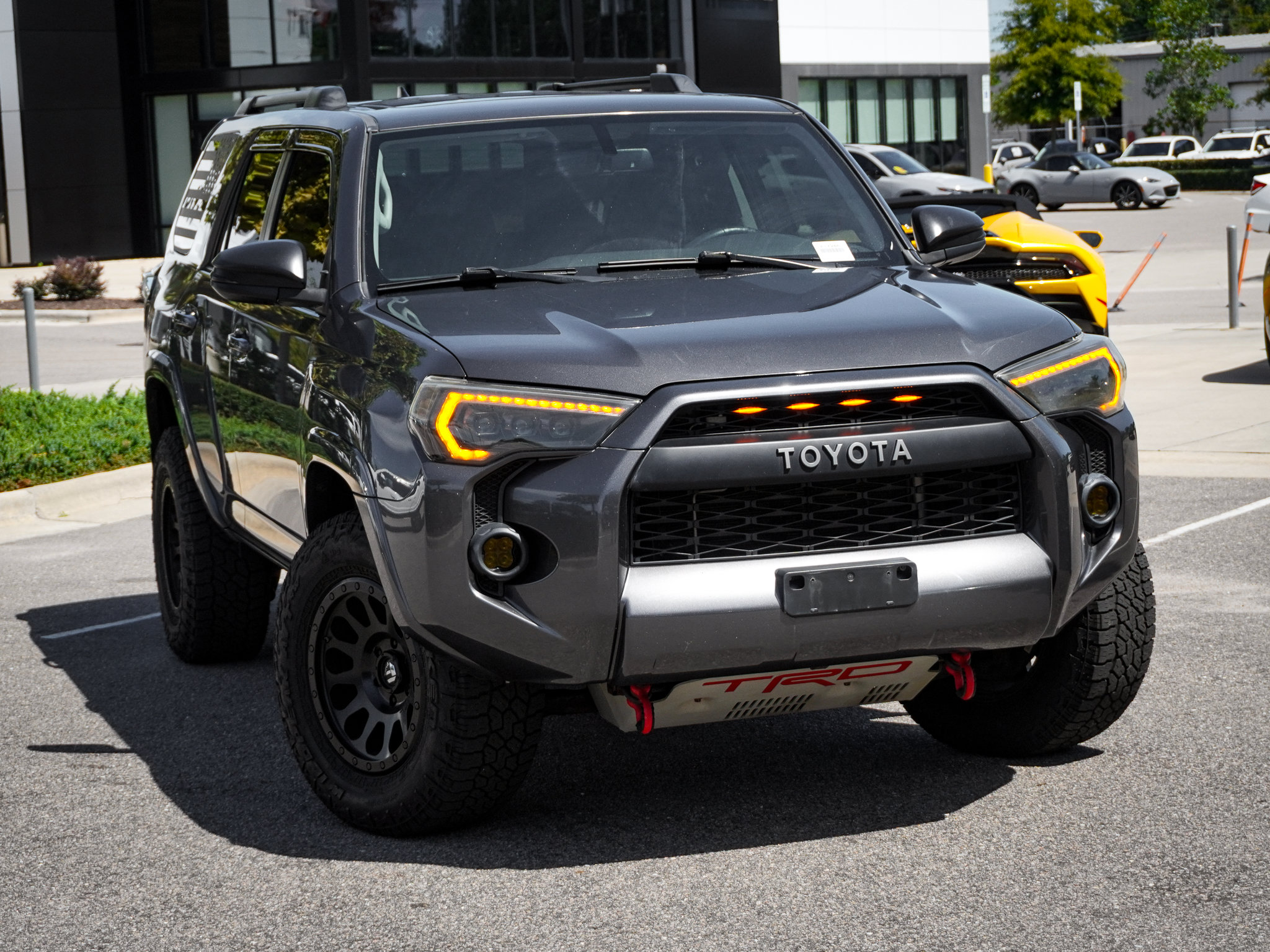 Used 2017 Toyota 4Runner SR5 Premium AWD/4WD image 2