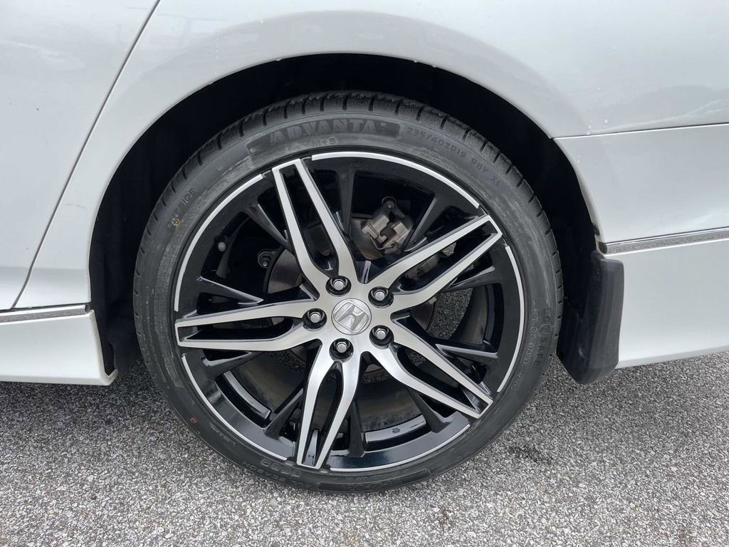 Used 2022 Honda Accord Touring image 10