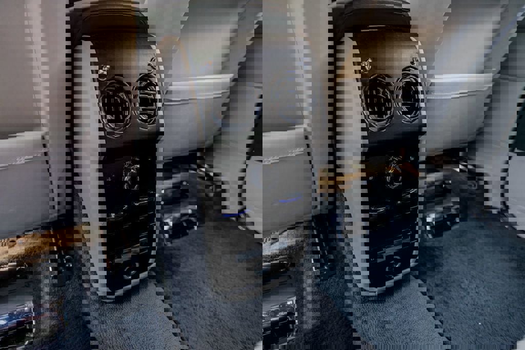 Used 2021 Rolls-Royce Cullinan Sport Utility image 92