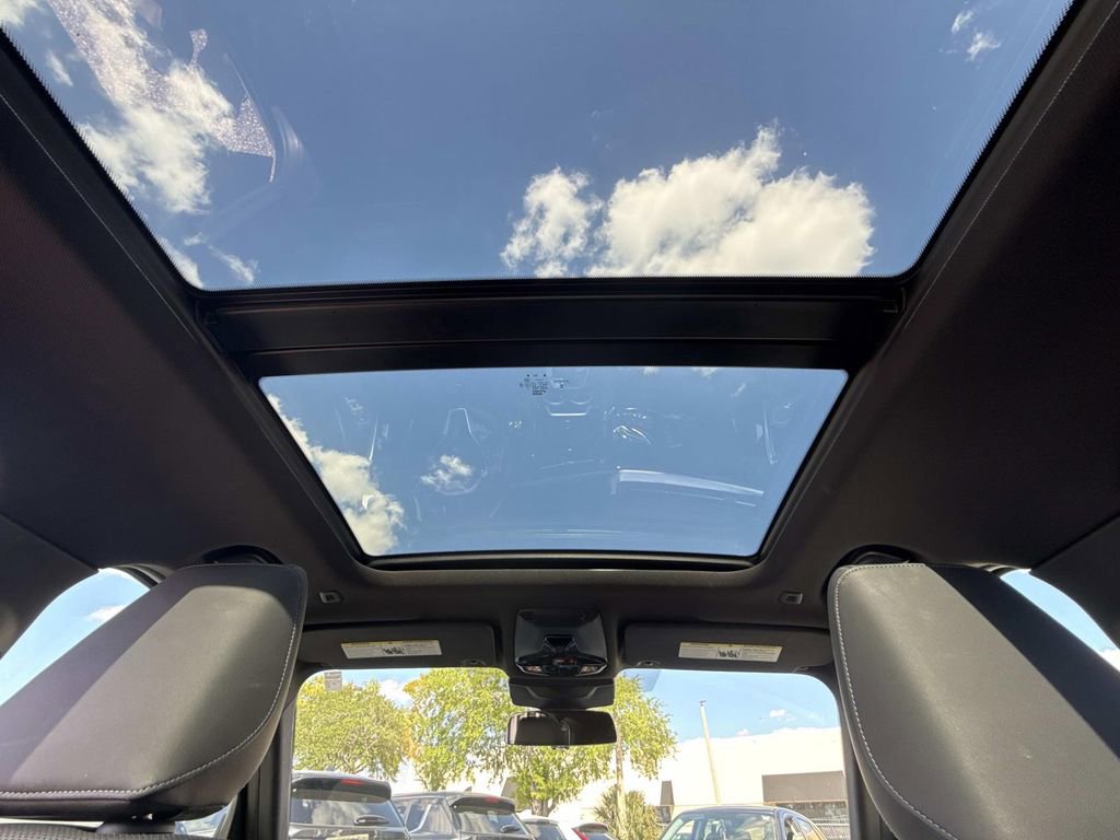 Used 2025 BMW X1 xDrive28i image 19