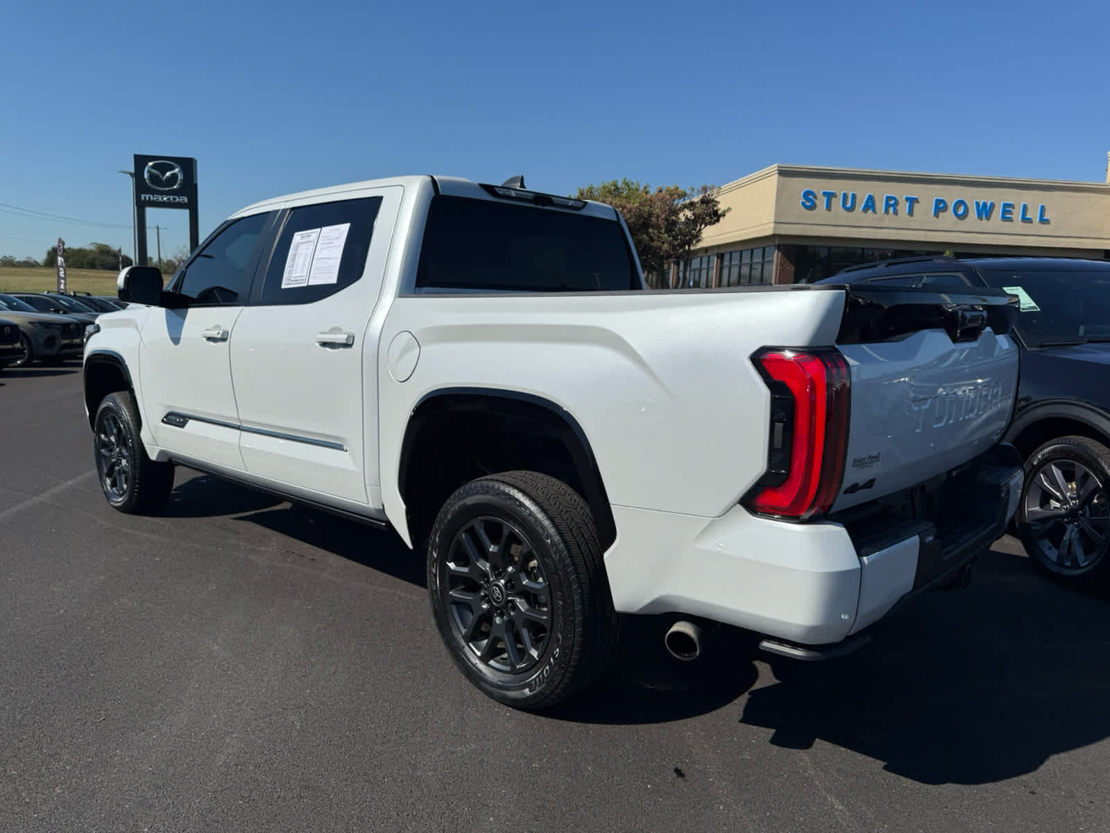 Used 2025 Toyota Tundra Platinum AWD/4WD image 27