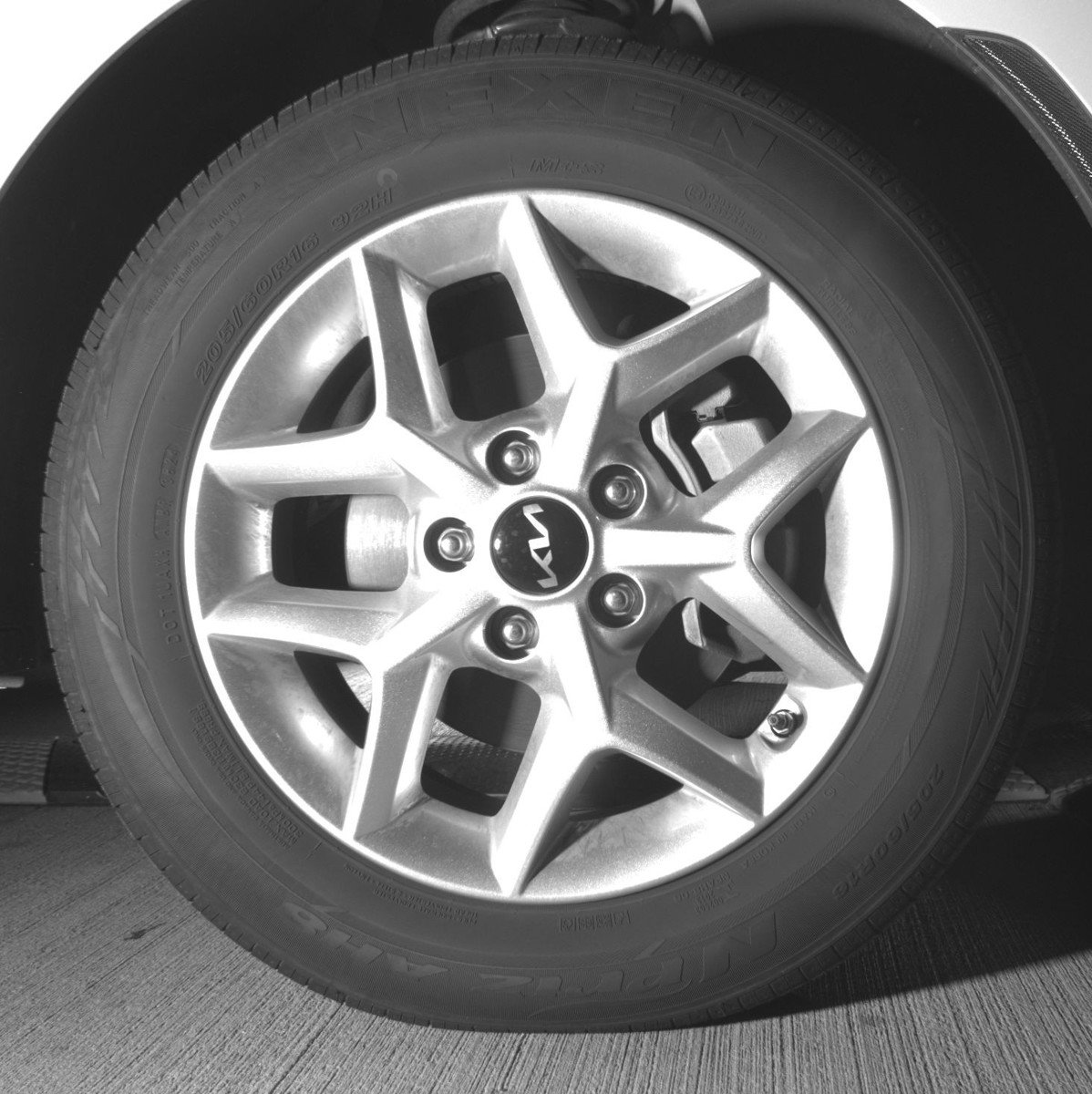 Used 2025 Kia Soul LX w/ LX Technology Package FWD image 13