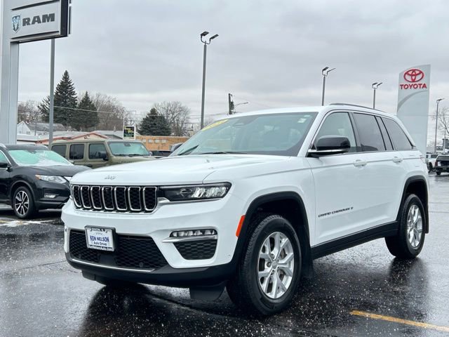 Used 2023 Jeep Grand Cherokee Limited w/ Luxury Tech Group II image 5