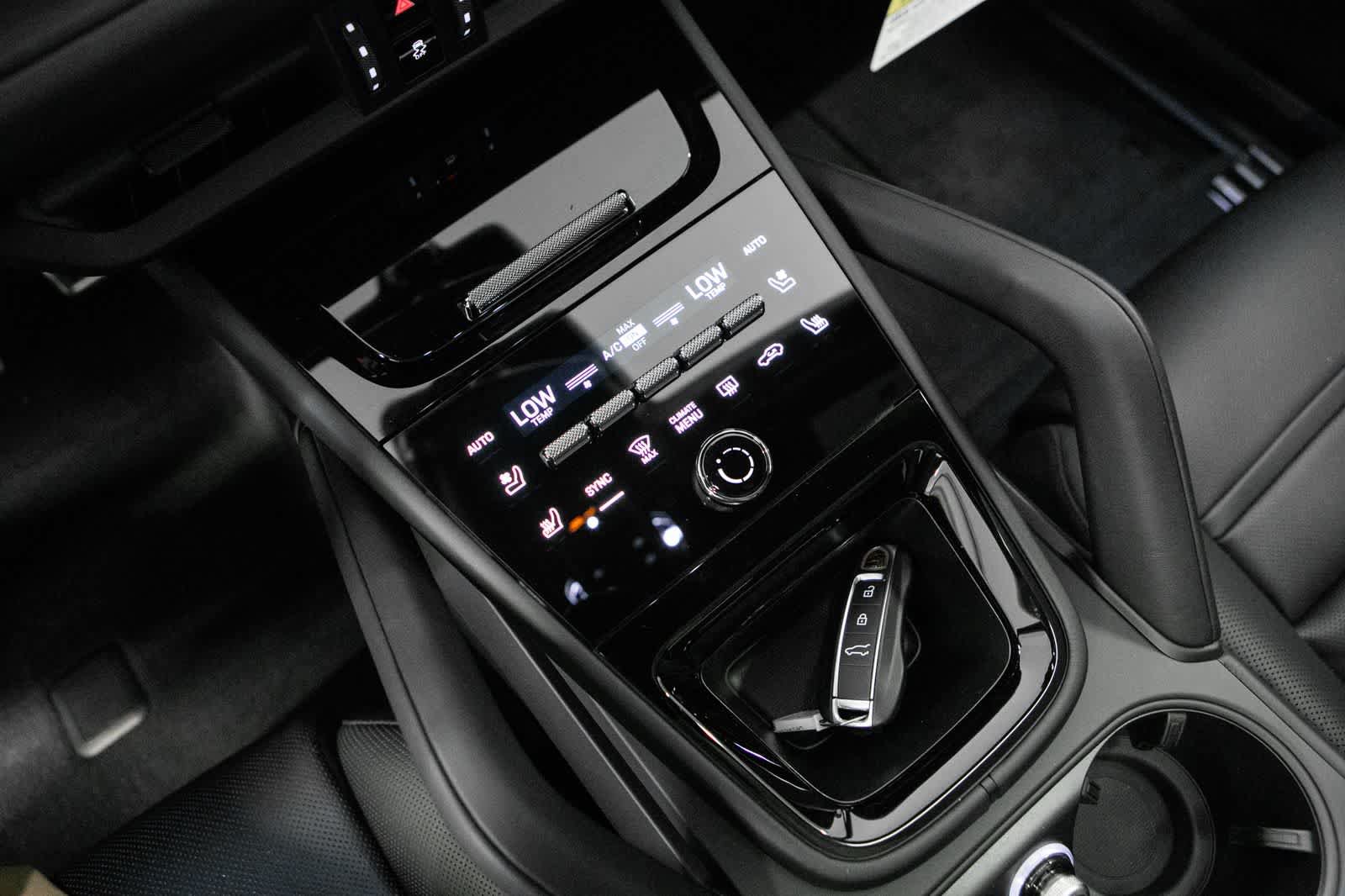 New 2026 Porsche Cayenne GTS AWD/4WD image 23