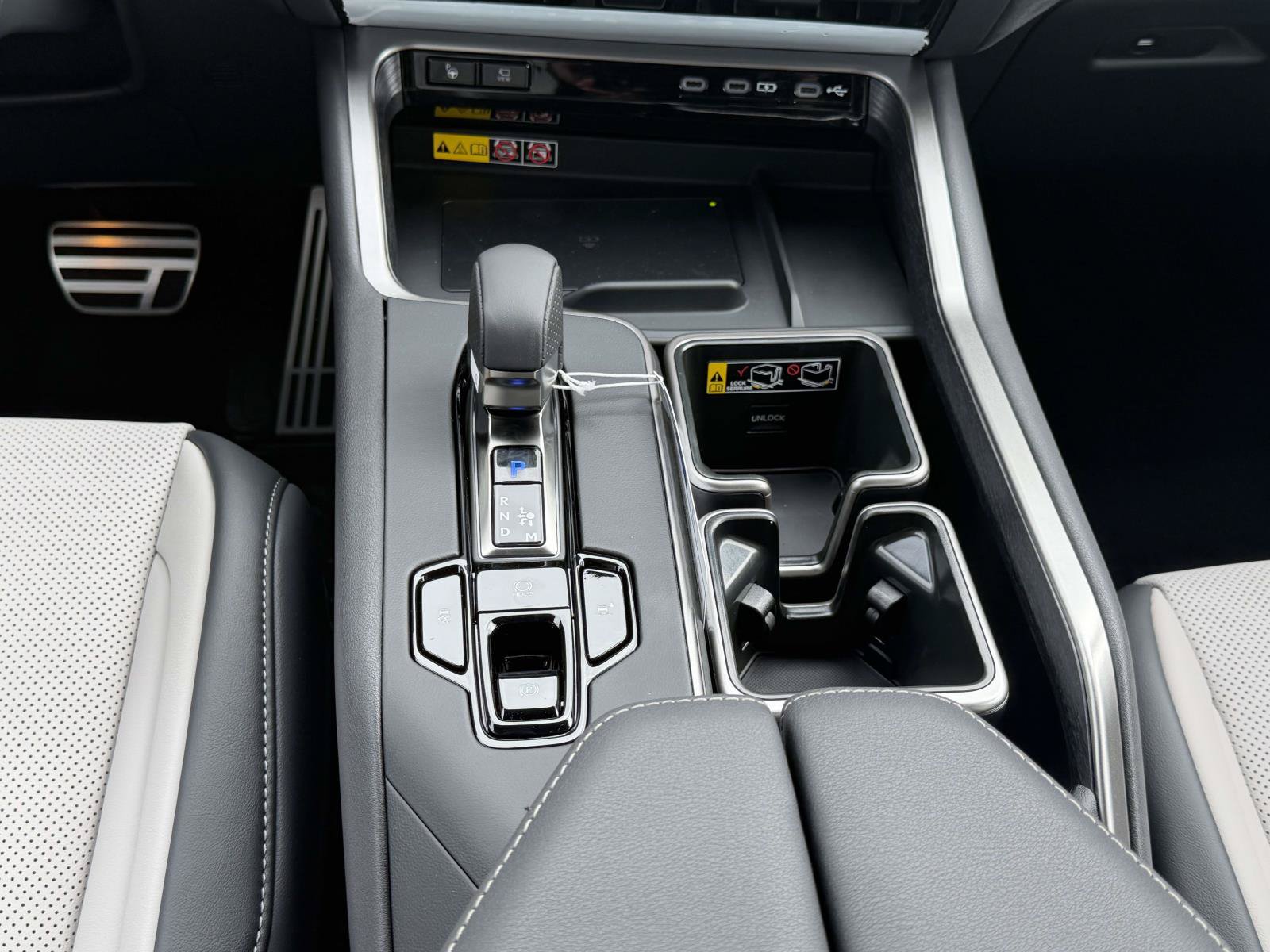New 2026 Lexus TX 500h AWD w/ Technology Package image 13