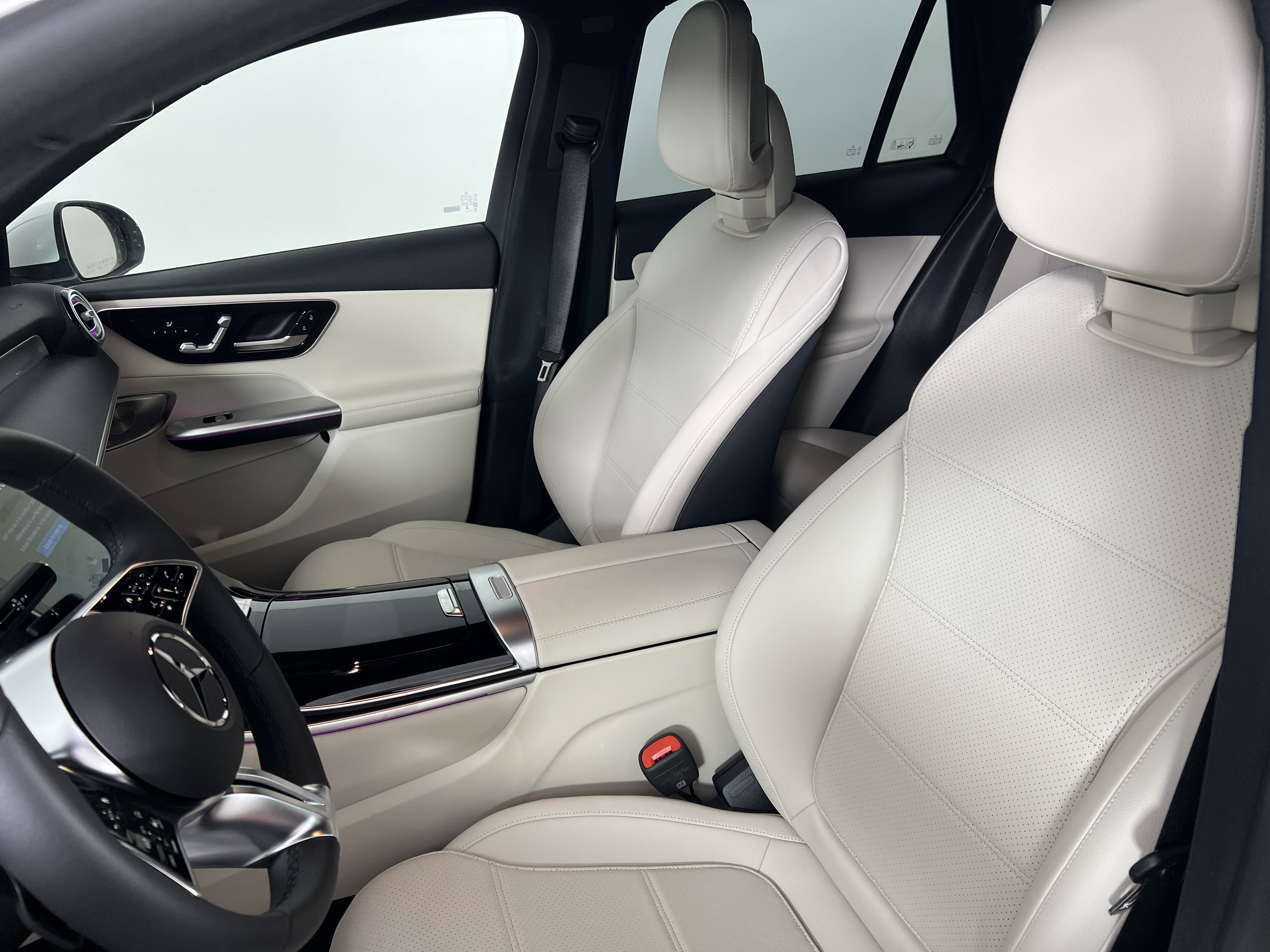 New 2025 Mercedes-Benz GLC 350e 4MATIC image 17