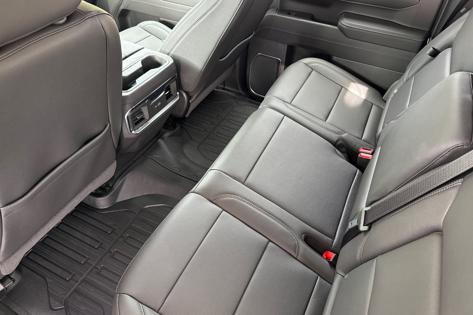 New 2026 GMC Sierra 1500 SLT w/ SLT Premium Package image 13