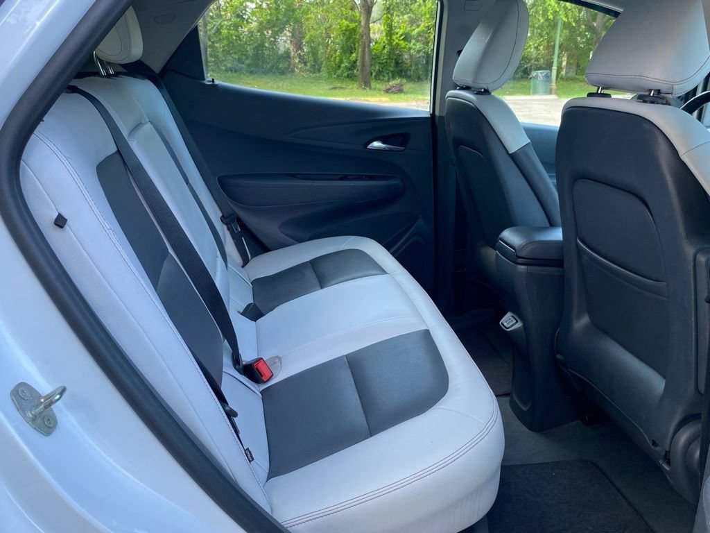 Used 2018 Chevrolet Bolt Premier w/ Driver Confidence II Package FWD image 19