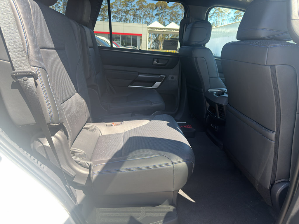 New 2026 Toyota Sequoia Platinum w/ Tow Technology Package AWD/4WD image 21