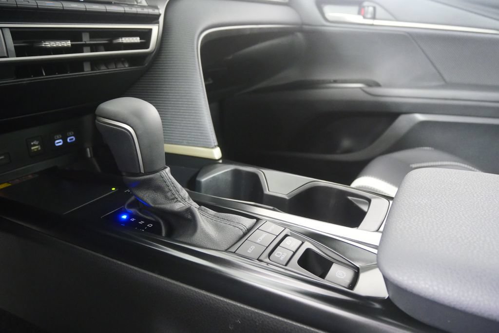 Used 2026 Toyota Camry SE w/ Multimedia Upgrade Package FWD image 24