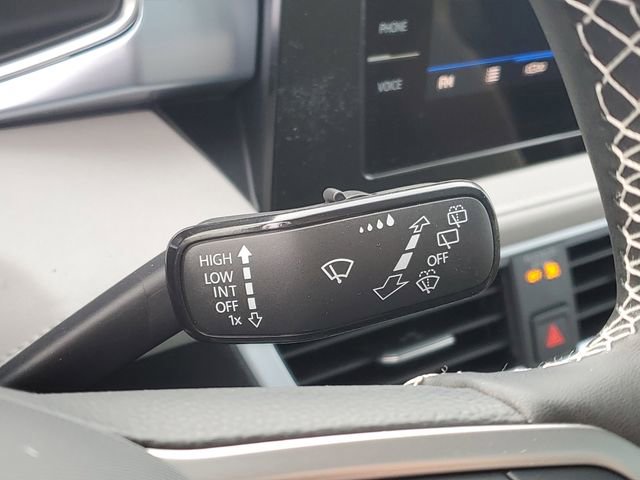 New 2026 Volkswagen Taos SE image 20