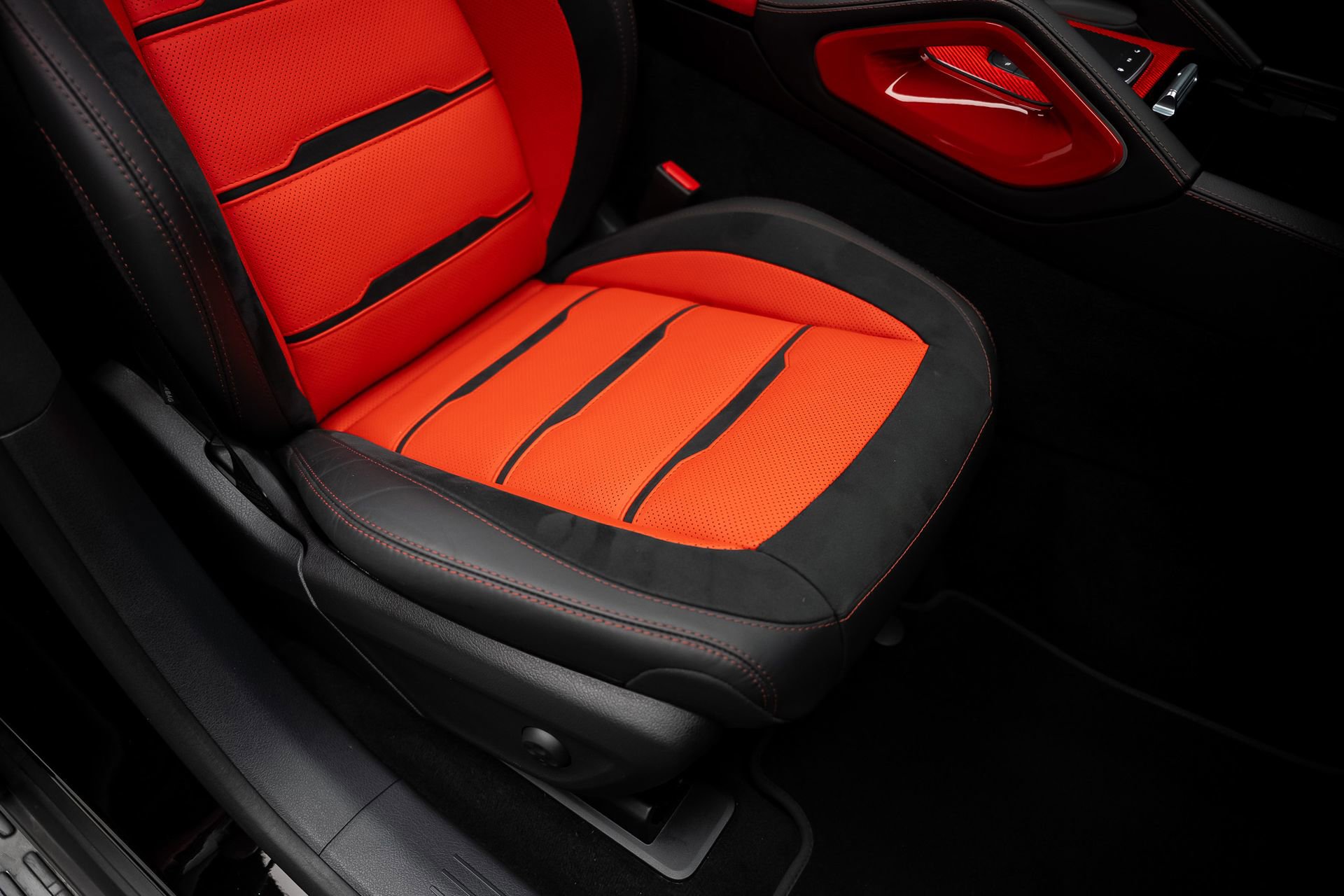 Used 2025 Mercedes-Benz GLE 53 AMG 4MATIC Coupe w/ AMG Night Package image 72