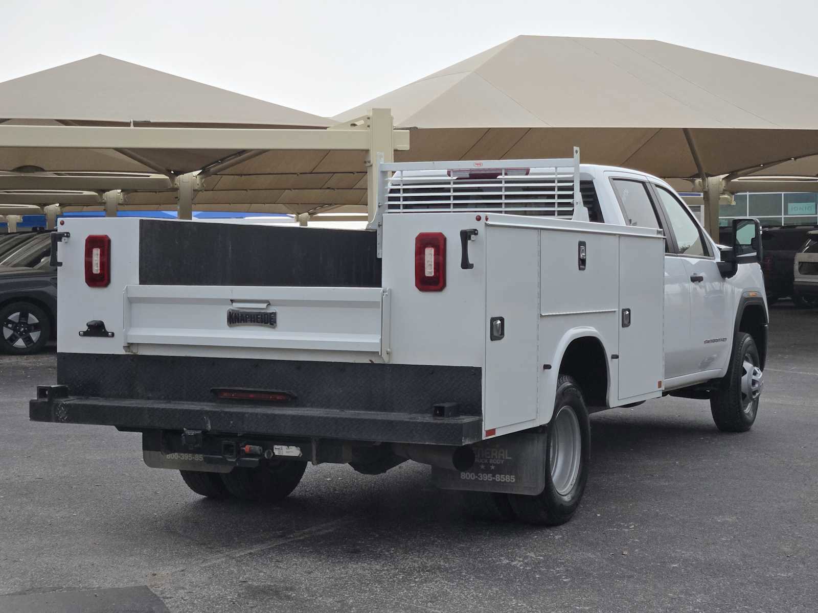 Used 2024 GMC Sierra 3500 Pro w/ Convenience Package image 7