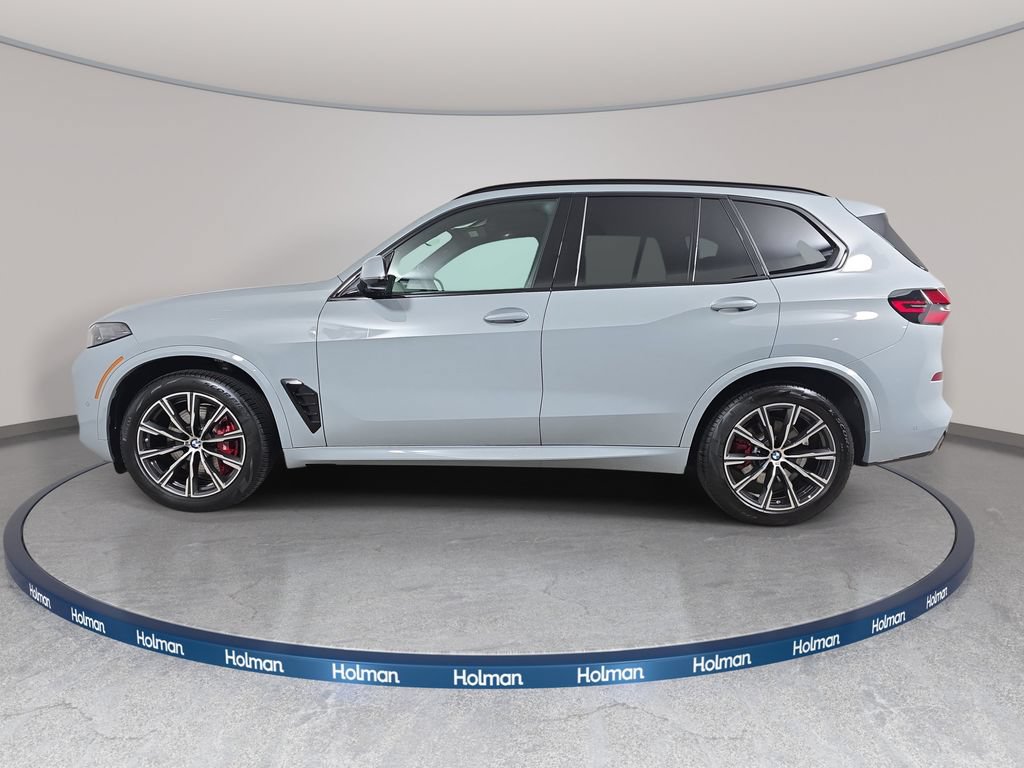 Used 2026 BMW X5 xDrive40i w/ M Sport Package AWD/4WD image 9