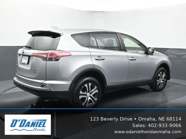 Used 2018 Toyota RAV4 LE w/ All Weather Liner Package AWD/4WD image 6