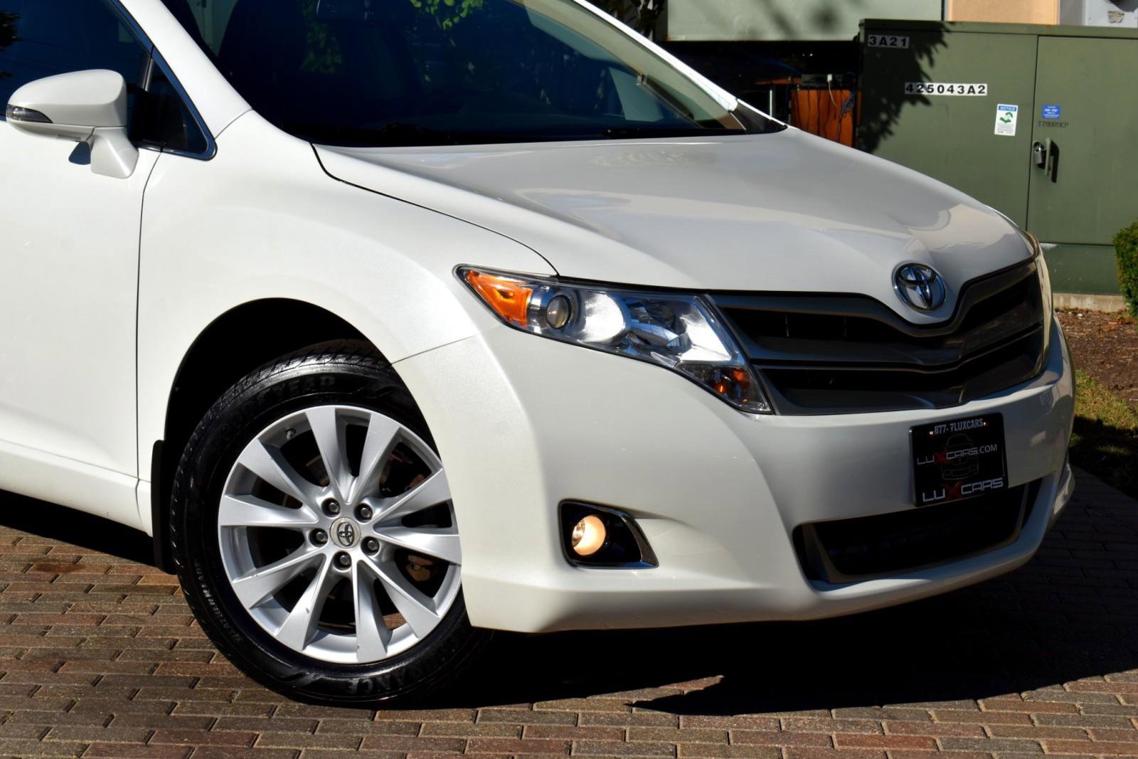 Used 2013 Toyota Venza XLE image 4