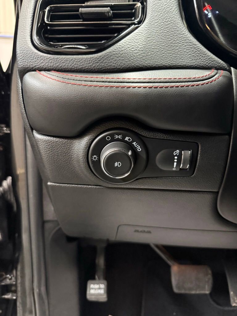 Used 2023 Dodge Durango GT AWD/4WD image 10