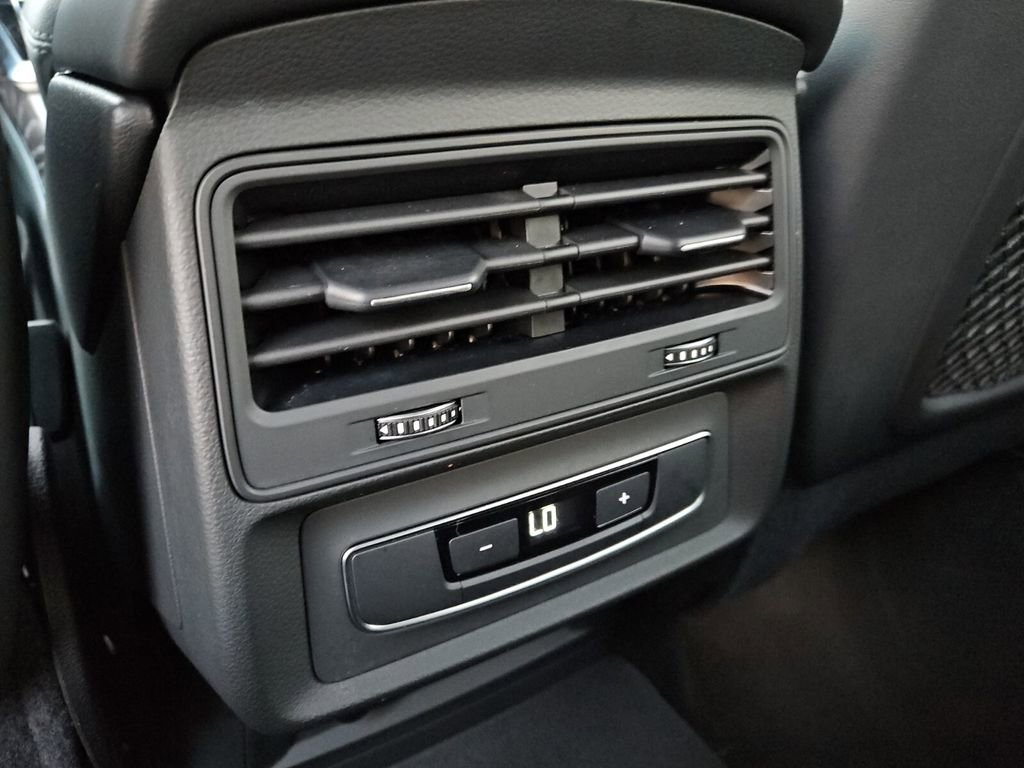 Used 2021 Audi Q7 2.0T Premium w/ Convenience Package image 16