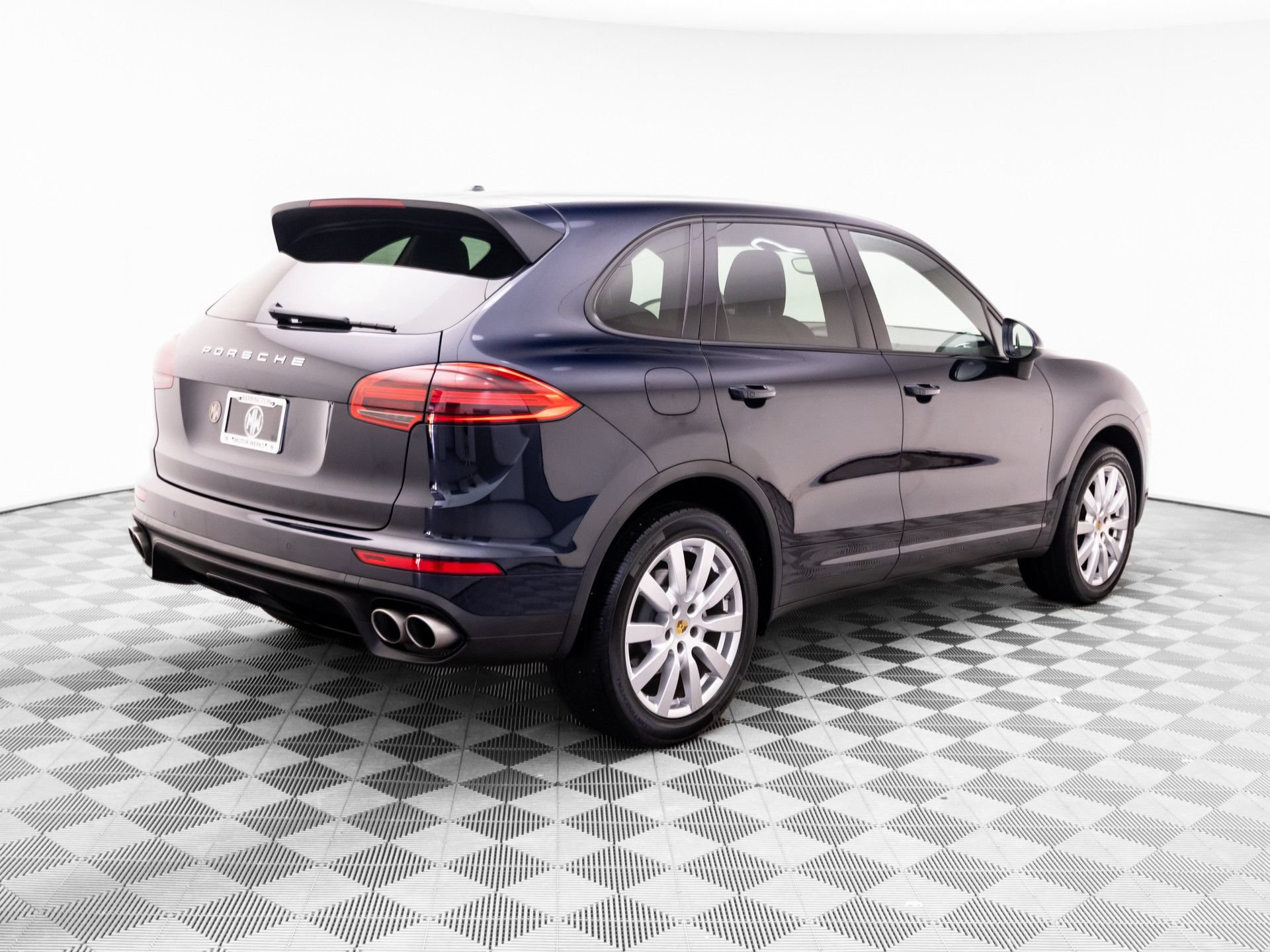 Used 2018 Porsche Cayenne S AWD/4WD image 8