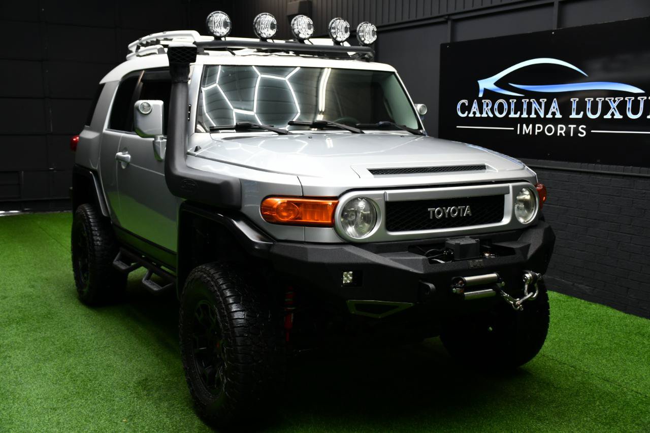 Used 2008 Toyota FJ Cruiser 4WD w/ Convenience Pkg image 3