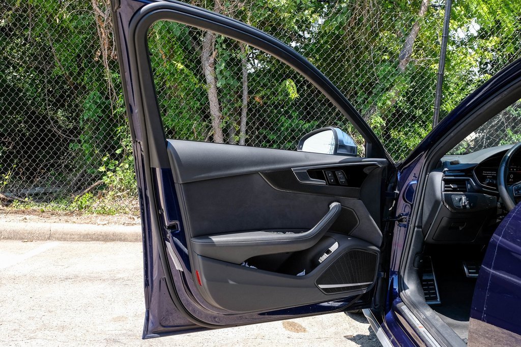 Used 2022 Audi S4 Premium Plus w/ Premium Plus Package image 41