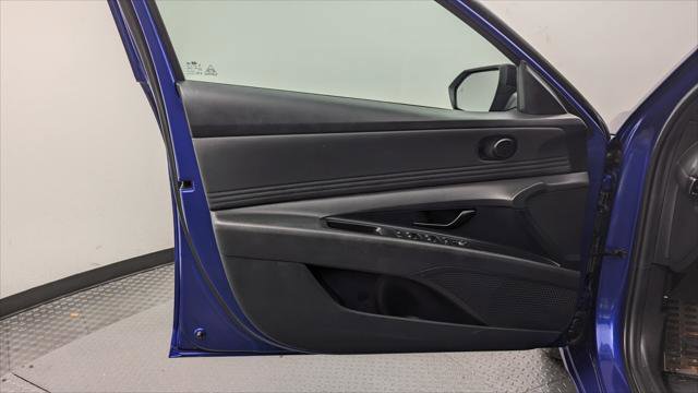 Used 2025 Hyundai Elantra Sport w/ Cargo Package image 13