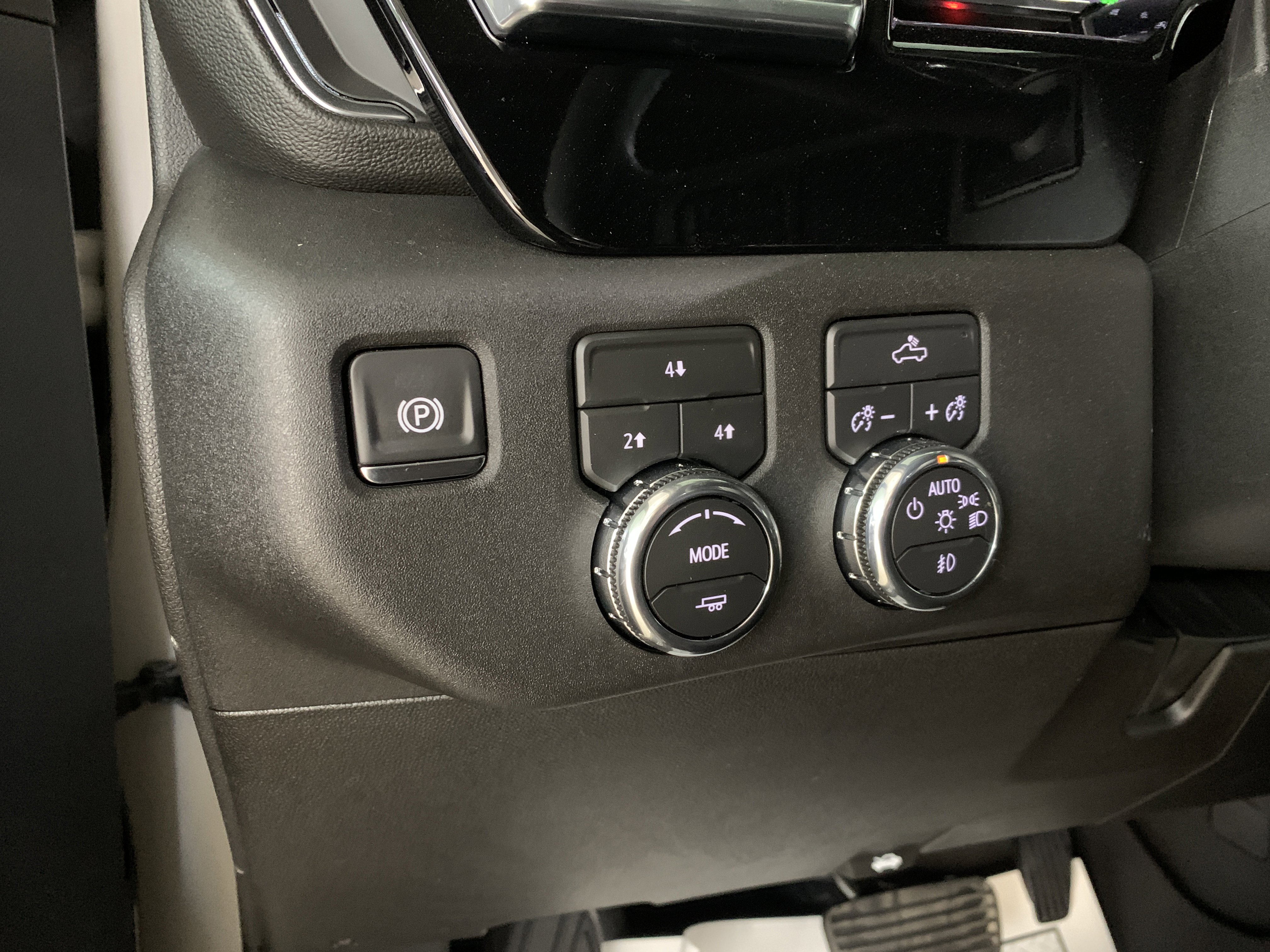 New 2026 GMC Sierra 2500 SLE image 25