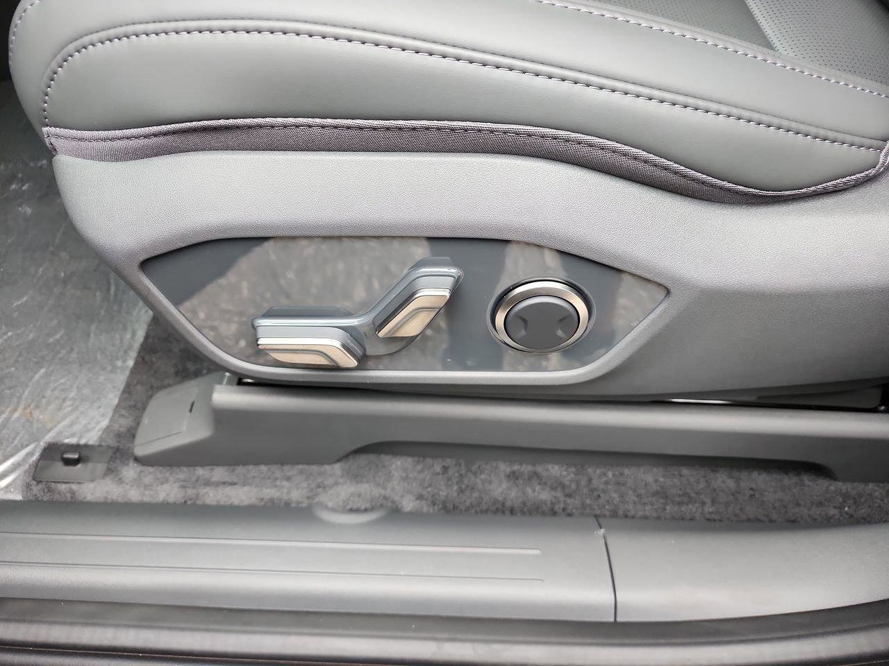 New 2026 Kia EV9 Light image 13