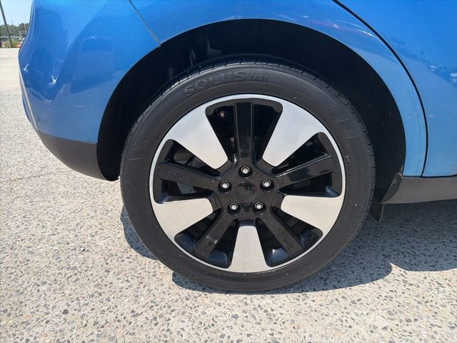 Used 2019 Kia Soul + FWD image 16