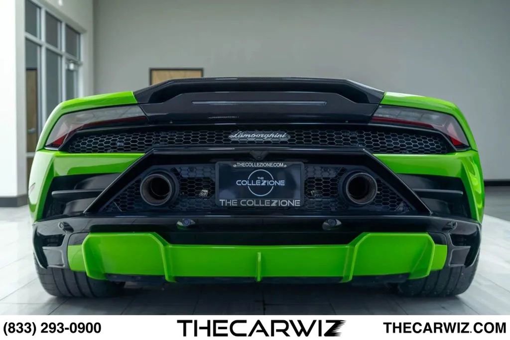 Used 2021 Lamborghini Huracan EVO RWD image 24
