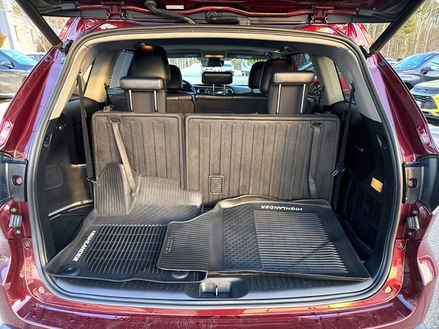 Used 2018 Toyota Highlander XLE image 21