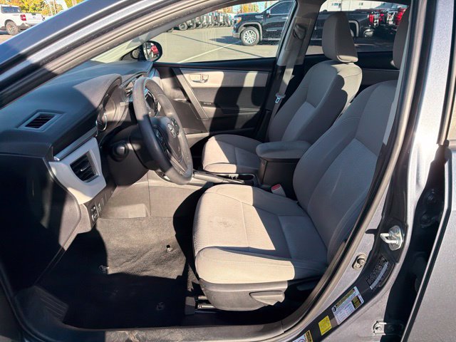 Used 2015 Toyota Corolla LE FWD image 10