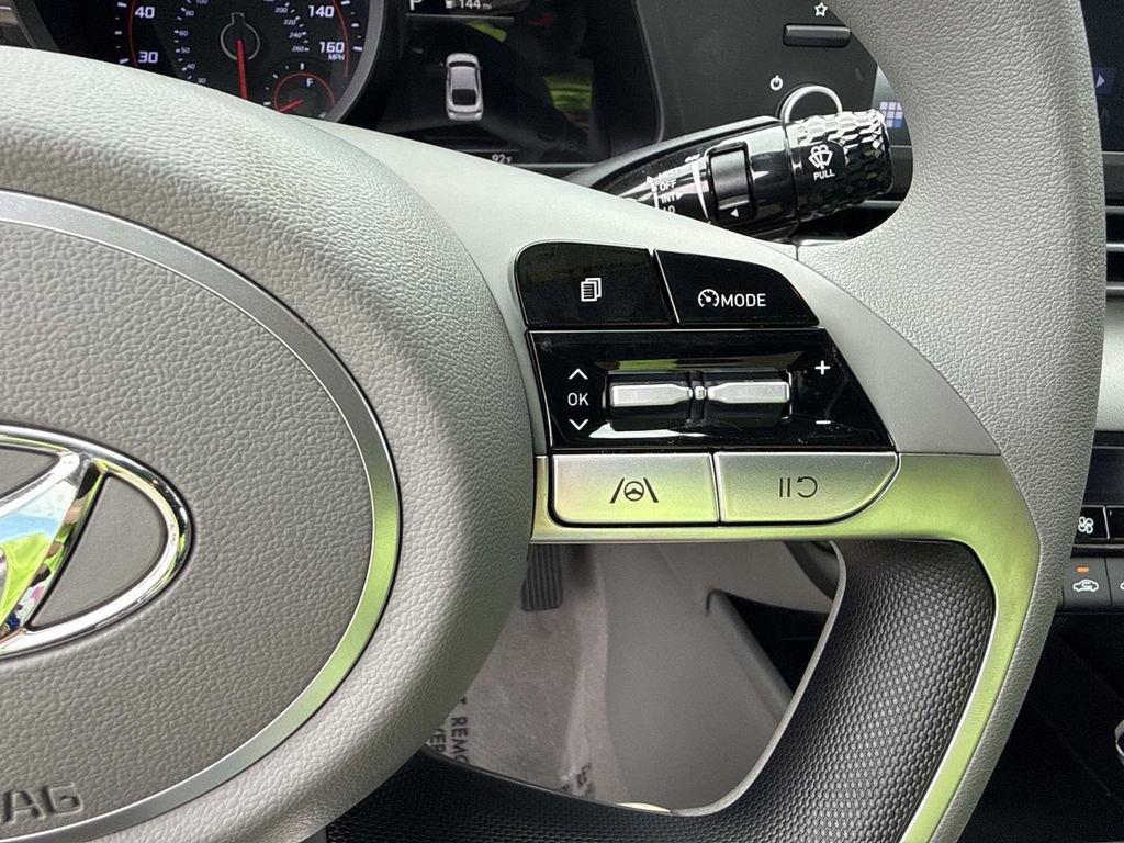 Used 2022 Hyundai Elantra SEL FWD image 33