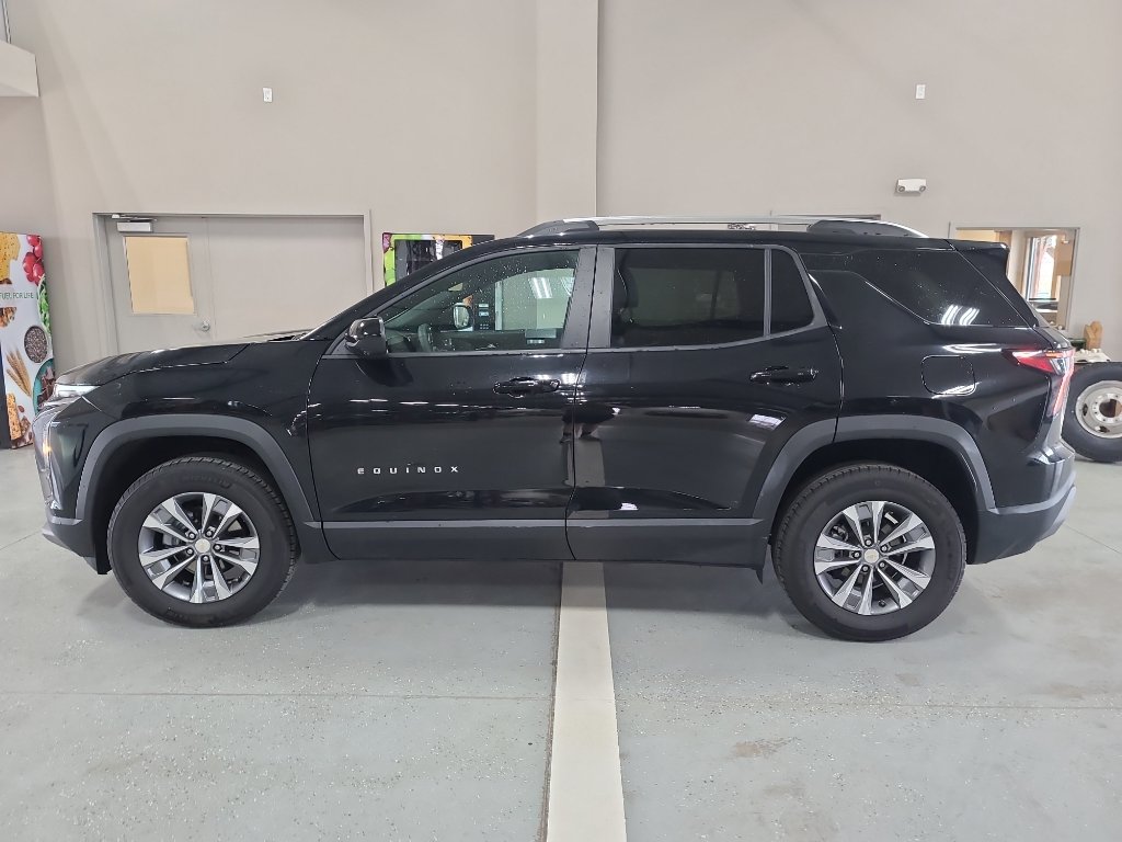 Used 2025 Chevrolet Equinox LT w/ Convenience Package II image 1