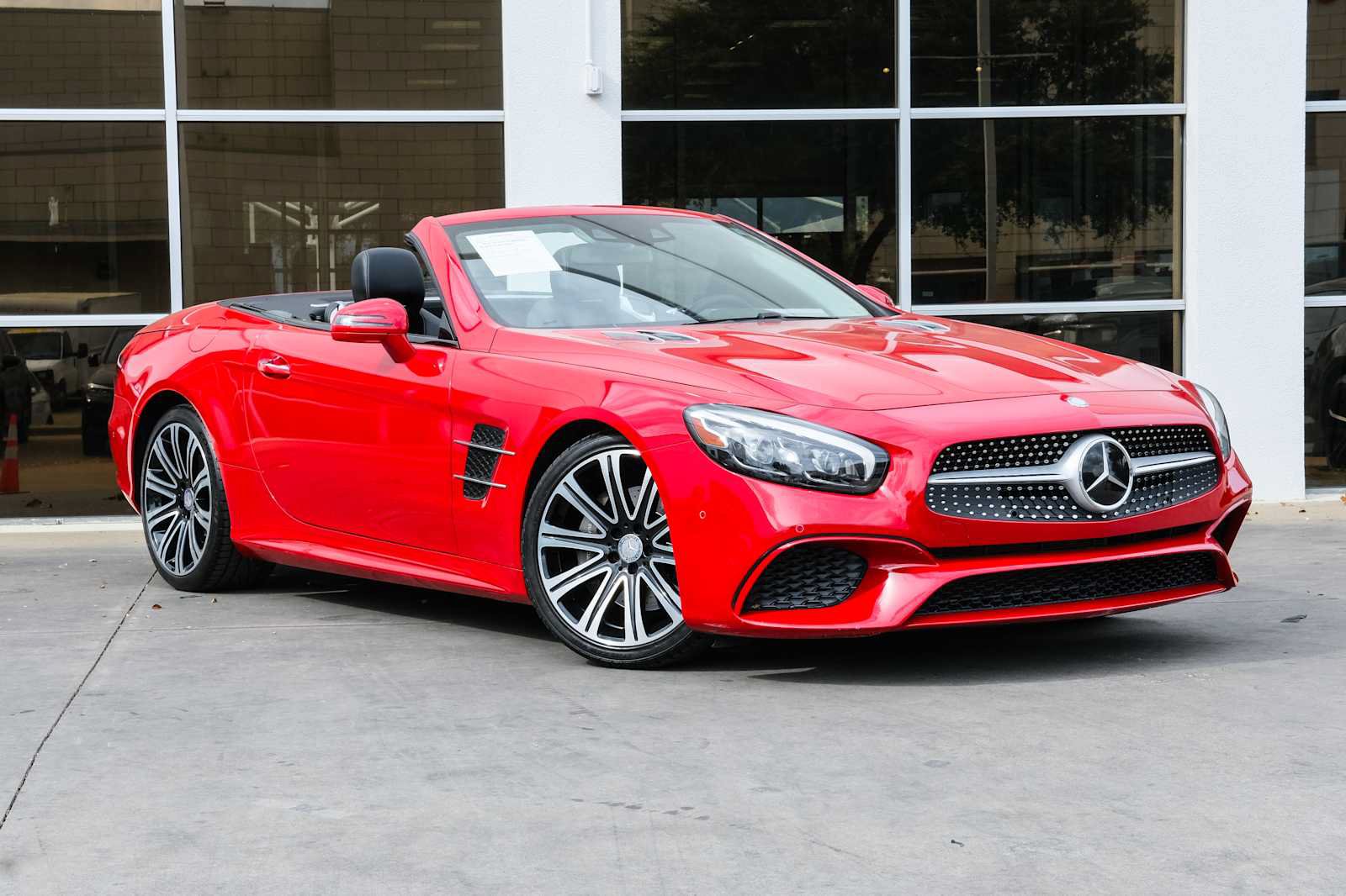 Used 2017 Mercedes-Benz SL 450 image 5