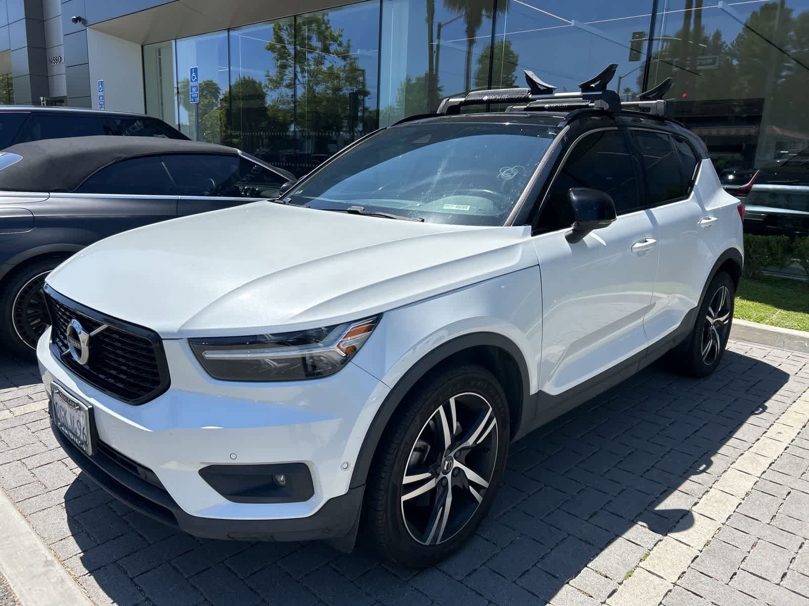 Used 2019 Volvo XC40 T4 R-Design