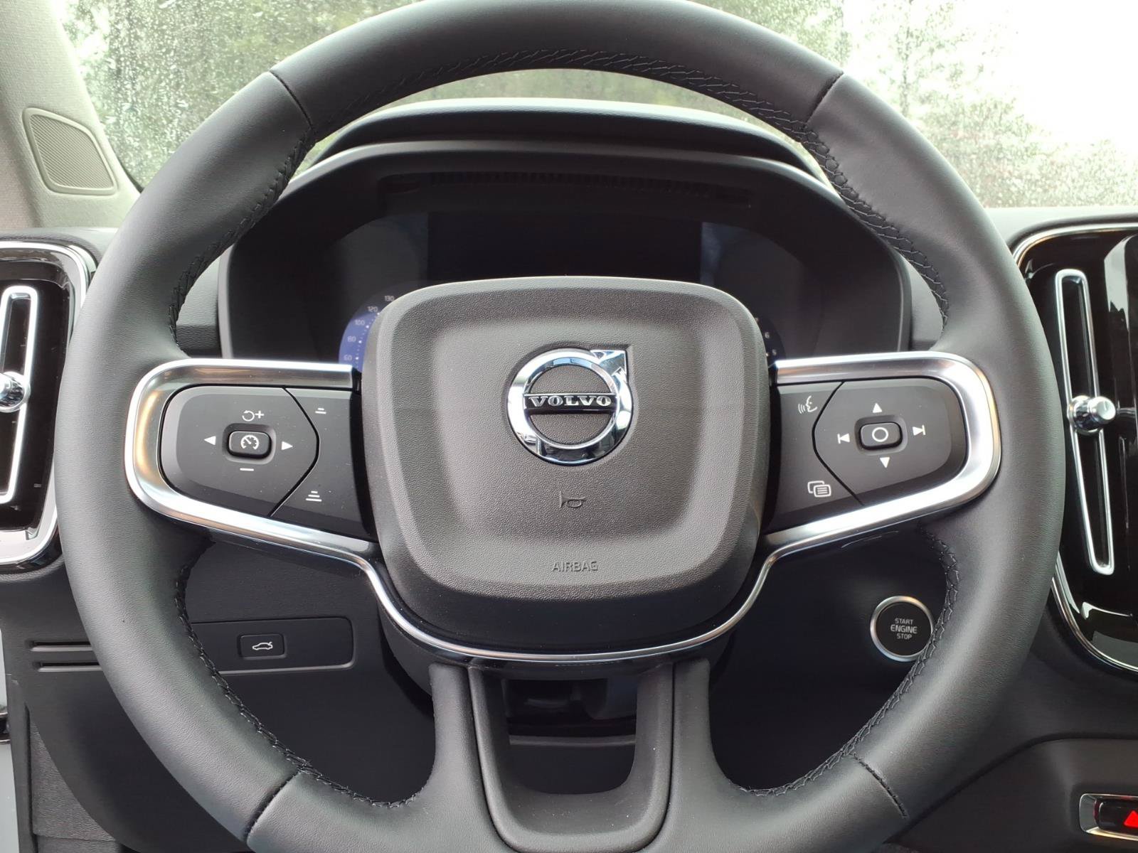 New 2026 Volvo XC40 B5 Core w/ Climate Package AWD/4WD image 24