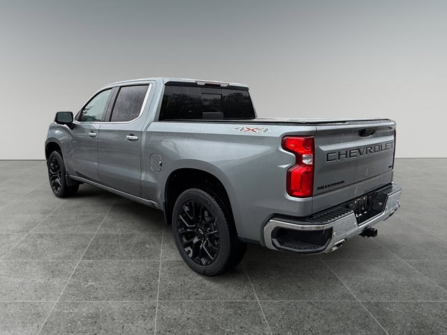 Certified 2023 Chevrolet Silverado 1500 LTZ w/ LTZ Premium Package AWD/4WD image 3