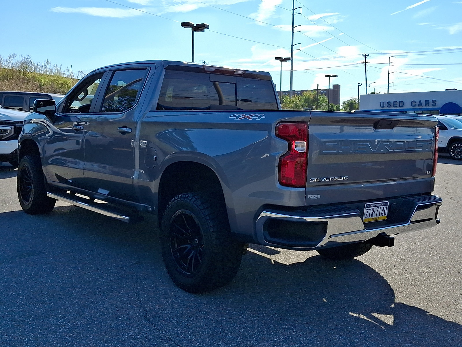 Used 2021 Chevrolet Silverado 1500 LT w/ Convenience Package II AWD/4WD image 4