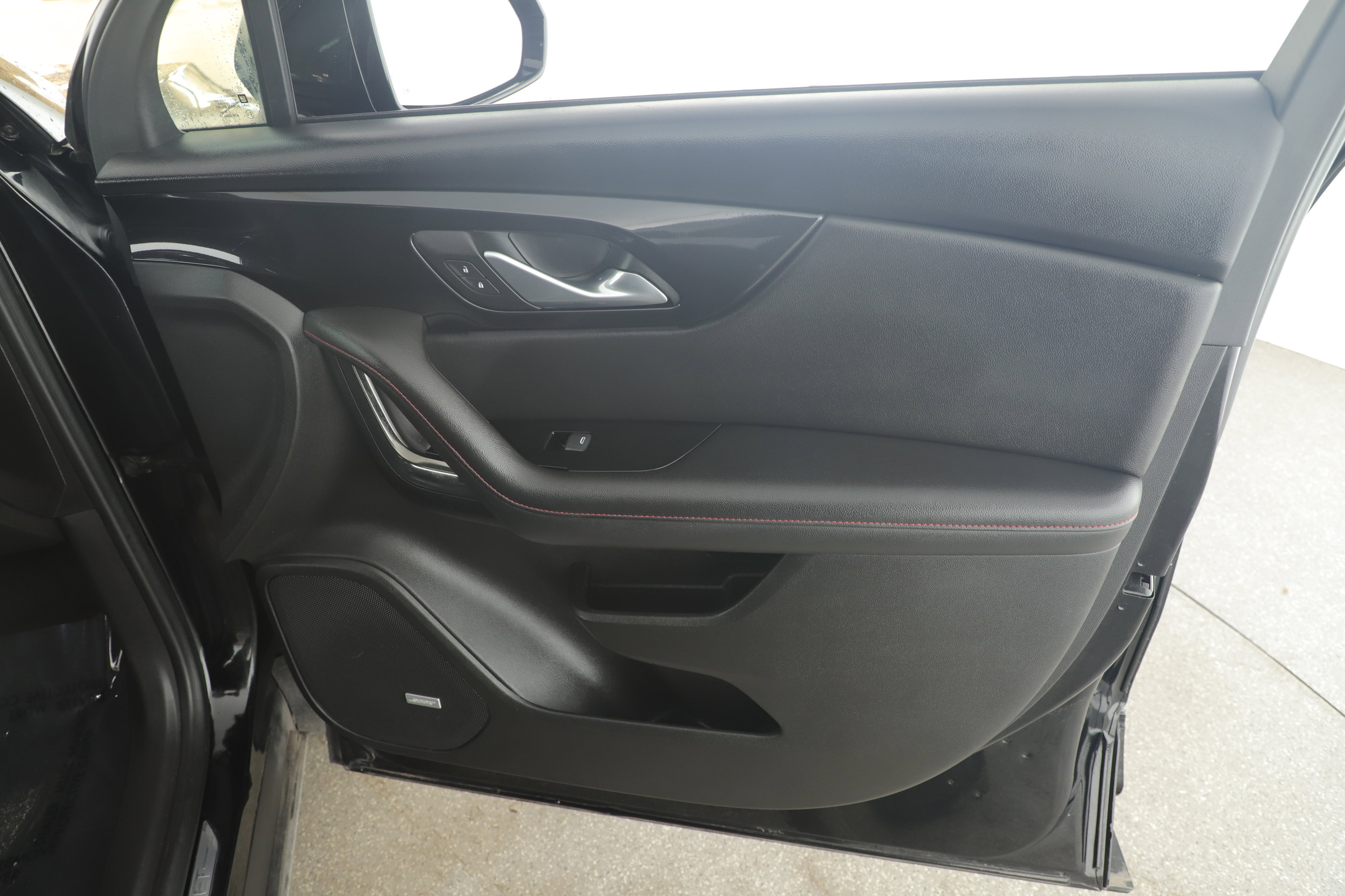 Used 2022 Chevrolet Blazer RS w/ Enhanced Convenience Package image 15