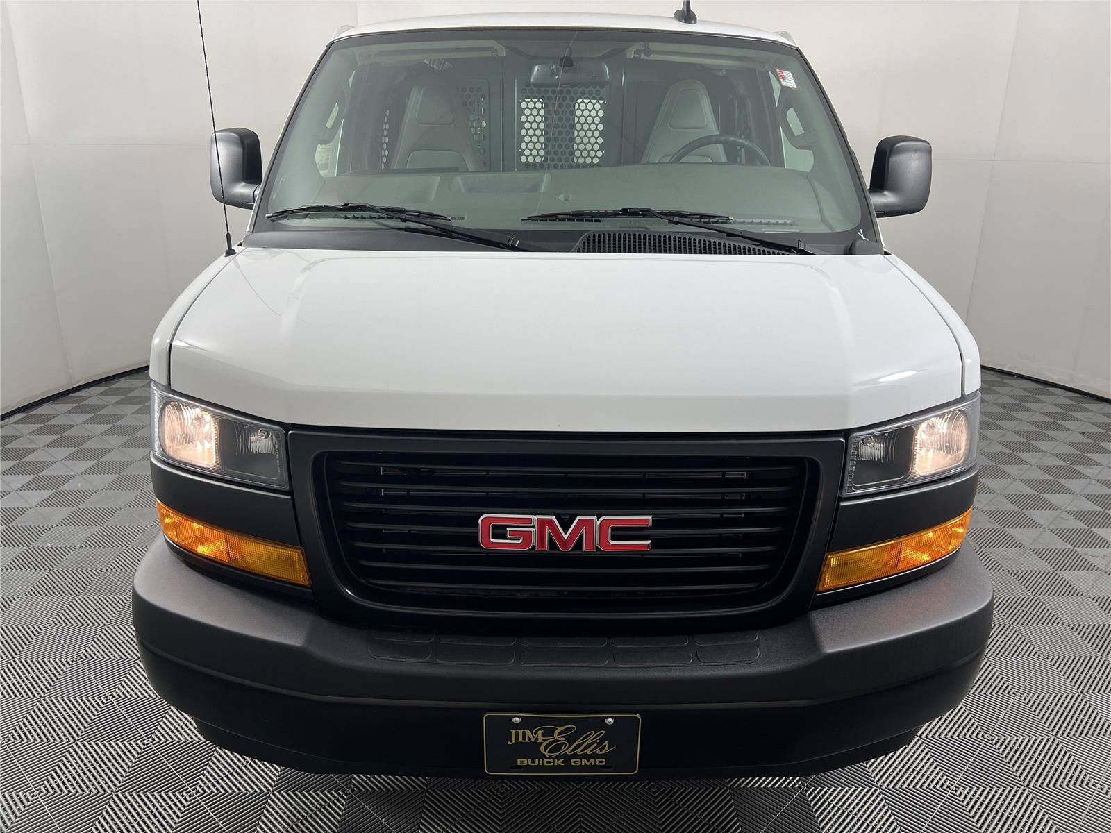 New 2025 GMC Savana 2500 w/ Driver Convenience Package RWD image 2