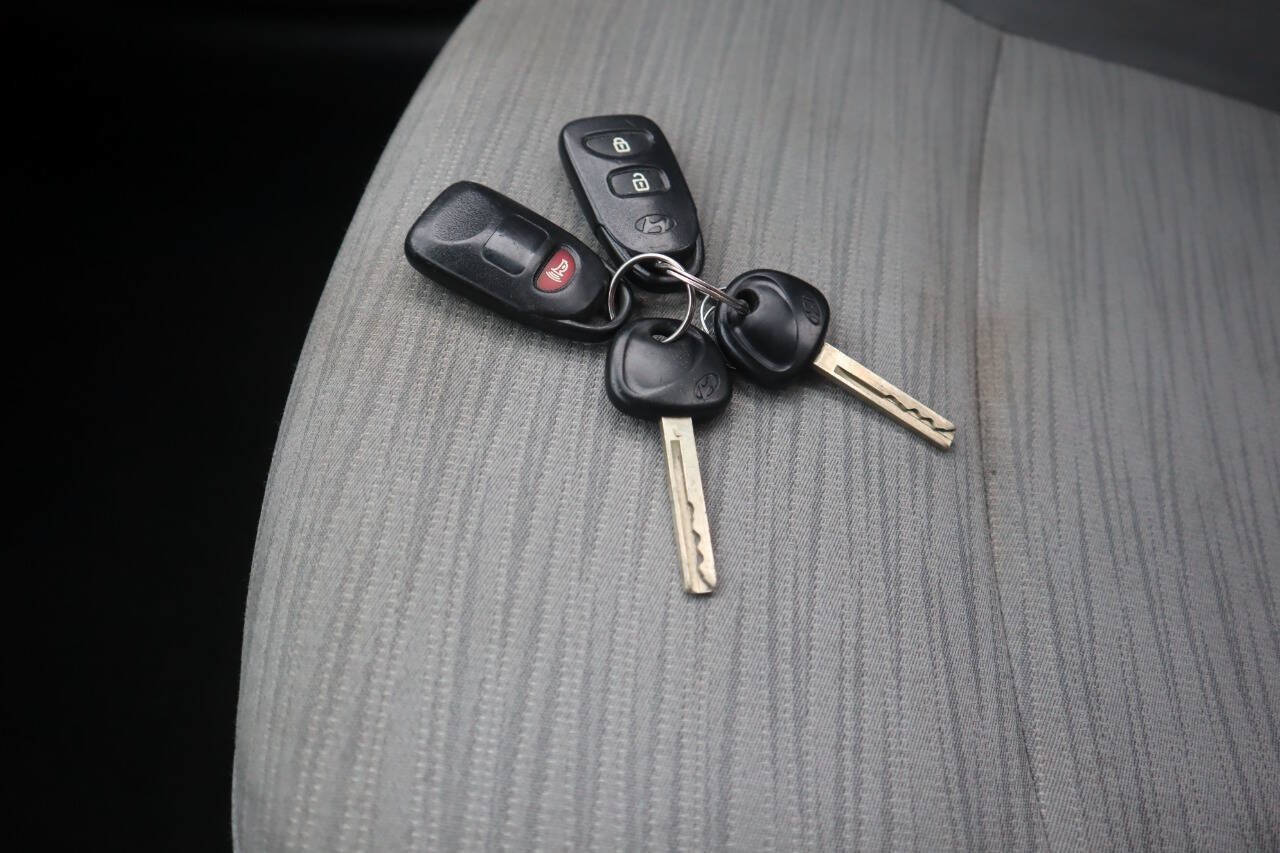 Used 2017 Hyundai Accent SE FWD image 37